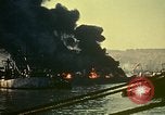 Standbild Bombardierung alliierter Schiffe im Hafen von Tunis Tunis Tunesien Tunis Port, 1943, aus Sekunde 15 historischem Filmmaterial Videoclip 65675020443