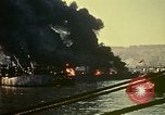 Standbild Bombardierung alliierter Schiffe im Hafen von Tunis Tunis Tunesien Tunis Port, 1943, aus Sekunde 19 historischem Filmmaterial Videoclip 65675020443