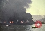 Standbild Bombardierung alliierter Schiffe im Hafen von Tunis Tunis Tunesien Tunis Port, 1943, aus Sekunde 29 historischem Filmmaterial Videoclip 65675020443