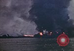 Standbild Bombardierung alliierter Schiffe im Hafen von Tunis Tunis Tunesien Tunis Port, 1943, aus Sekunde 36 historischem Filmmaterial Videoclip 65675020443