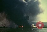 Standbild Bombardierung alliierter Schiffe im Hafen von Tunis Tunis Tunesien Tunis Port, 1943, aus Sekunde 48 historischem Filmmaterial Videoclip 65675020443