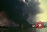 Standbild Bombardierung alliierter Schiffe im Hafen von Tunis Tunis Tunesien Tunis Port, 1943, aus Sekunde 51 historischem Filmmaterial Videoclip 65675020443
