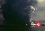 Standbild Bombardierung alliierter Schiffe im Hafen von Tunis Tunis Tunesien Tunis Port, 1943, aus Sekunde 58 historischem Filmmaterial Videoclip 65675020443