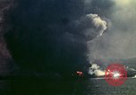 Standbild Bombardierung alliierter Schiffe im Hafen von Tunis Tunis Tunesien Tunis Port, 1943, aus Sekunde 60 historischem Filmmaterial Videoclip 65675020443