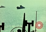 Immagine di Grandi dimensioni NEGLI STATI UNITI Landing Craft Fanteria Inghilterra, 1944, secondo 4 filmato di repertorio 65675020452