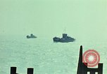 Immagine di Grandi dimensioni NEGLI STATI UNITI Landing Craft Fanteria Inghilterra, 1944, secondo 11 filmato di repertorio 65675020452