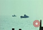 Immagine di Grandi dimensioni NEGLI STATI UNITI Landing Craft Fanteria Inghilterra, 1944, secondo 23 filmato di repertorio 65675020452