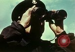 Immagine di US landing craft riuniti in una baia Inghilterra, 1944, secondo 3 filmato di repertorio 65675020453