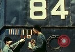 Immagine di Diversi Landing Craft Infantry preparando per sbarco in Normandia Inghilterra, 1944, secondo 22 filmato di repertorio 65675020454