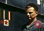 Immagine di Diversi Landing Craft Infantry preparando per sbarco in Normandia Inghilterra, 1944, secondo 46 filmato di repertorio 65675020454