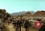 Standbild amphibischen Ausbildung Pacific Theater, 1944, aus Sekunde 60 historischem Filmmaterial Videoclip 65675020456