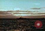 Standbild Amphibious task force Pacific Theater, 1944, aus Sekunde 28 historischem Filmmaterial Videoclip 65675020458