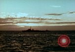 Standbild Amphibious task force Pacific Theater, 1944, aus Sekunde 33 historischem Filmmaterial Videoclip 65675020458