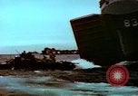 Image Landing Ship Tank Îles Mariannes du Nord, 1945, de la seconde 26 séquences d'archives historiques vidéo 65675020460