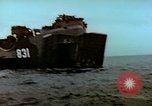 Image Landing Ship Tank Îles Mariannes du Nord, 1945, de la seconde 39 séquences d'archives historiques vidéo 65675020460