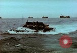 Image Landing Ship Tank Îles Mariannes du Nord, 1945, de la seconde 51 séquences d'archives historiques vidéo 65675020460