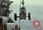 Standbild Landung Manöver United States USA, 1943, aus Sekunde 15 historischem Filmmaterial Videoclip 65675020462