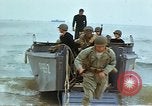 Standbild Landung Manöver United States USA, 1942, aus Sekunde 25 historischem Filmmaterial Videoclip 65675020474