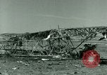 Standbild Wrack der Deutschen Messerschmitt Me 323 Gigant Flugzeug in Tunis Tunis Tunesien, 1943, aus Sekunde 52 historischem Filmmaterial Videoclip 65675020477