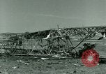 Standbild Wrack der Deutschen Messerschmitt Me 323 Gigant Flugzeug in Tunis Tunis Tunesien, 1943, aus Sekunde 56 historischem Filmmaterial Videoclip 65675020477