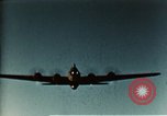 Standbild B-17-Bomber Pueblo Army Air Field Colorado USA, 1943, aus Sekunde 25 historischem Filmmaterial Videoclip 65675020484