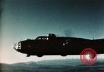 Standbild B-17-Bomber Pueblo Army Air Field Colorado USA, 1943, aus Sekunde 42 historischem Filmmaterial Videoclip 65675020484