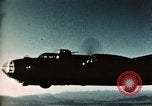 Standbild B-17-Bomber Pueblo Army Air Field Colorado USA, 1943, aus Sekunde 45 historischem Filmmaterial Videoclip 65675020484