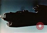 Standbild B-17-Bomber Pueblo Army Air Field Colorado USA, 1943, aus Sekunde 54 historischem Filmmaterial Videoclip 65675020484