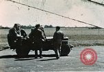 Standbild B-17-Bomber Northamptonshire England, 1943, aus Sekunde 12 historischem Filmmaterial Videoclip 65675020485