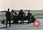 Standbild B-17-Bomber Northamptonshire England, 1943, aus Sekunde 14 historischem Filmmaterial Videoclip 65675020485