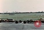 Standbild B-17-Bomber Northamptonshire England, 1943, aus Sekunde 20 historischem Filmmaterial Videoclip 65675020485