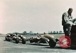 Standbild B-17-Bomber Northamptonshire England, 1943, aus Sekunde 30 historischem Filmmaterial Videoclip 65675020485
