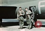 Standbild B-17-Bomber Northamptonshire England, 1943, aus Sekunde 53 historischem Filmmaterial Videoclip 65675020485