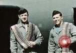 Standbild B-17-Bomber Northamptonshire England, 1943, aus Sekunde 59 historischem Filmmaterial Videoclip 65675020485