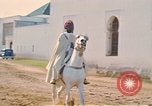 Image Français cavaliers Rabat Maroc, 1942, de la seconde 24 séquences d'archives historiques vidéo 65675020490