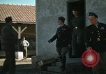 Immagine di Il Brigadiere Generale Theodore Roosevelt Jr e il Maggiore Generale Terry Allen Il Nord Africa, 1942, secondo 34 filmato di repertorio 65675020504