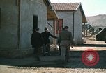 Immagine di Il Brigadiere Generale Theodore Roosevelt Jr e il Maggiore Generale Terry Allen Il Nord Africa, 1942, secondo 54 filmato di repertorio 65675020504