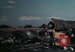 Immagine di Bomba aerei distrutto Il Nord Africa, 1942, secondo 52 filmato di repertorio 65675020507