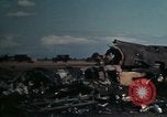 Immagine di Bomba aerei distrutto Il Nord Africa, 1942, secondo 53 filmato di repertorio 65675020507
