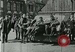 Image austro-hongrois équipés d'artillerie de campagne pose des soldats Autriche, 1917, de la seconde 17 séquences d'archives historiques vidéo 65675020557