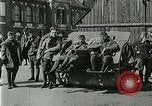 Image austro-hongrois équipés d'artillerie de campagne pose des soldats Autriche, 1917, de la seconde 18 séquences d'archives historiques vidéo 65675020557