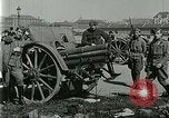 Image austro-hongrois équipés d'artillerie de campagne pose des soldats Autriche, 1917, de la seconde 22 séquences d'archives historiques vidéo 65675020557
