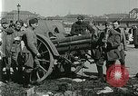 Image austro-hongrois équipés d'artillerie de campagne pose des soldats Autriche, 1917, de la seconde 32 séquences d'archives historiques vidéo 65675020557