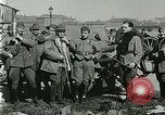Image austro-hongrois équipés d'artillerie de campagne pose des soldats Autriche, 1917, de la seconde 37 séquences d'archives historiques vidéo 65675020557