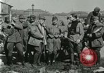 Image austro-hongrois équipés d'artillerie de campagne pose des soldats Autriche, 1917, de la seconde 39 séquences d'archives historiques vidéo 65675020557