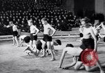 Image school children Berlin Allemagne, 1944, de la seconde 50 séquences d'archives historiques vidéo 65675020574