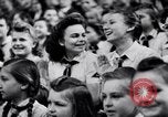 Image school children Berlin Allemagne, 1944, de la seconde 55 séquences d'archives historiques vidéo 65675020574