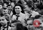 Image school children Berlin Allemagne, 1944, de la seconde 57 séquences d'archives historiques vidéo 65675020574