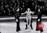 Image l'artiste de cirque Berlin Allemagne, 1944, de la seconde 55 séquences d'archives historiques vidéo 65675020575