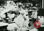 Standbild Urlaub Feste und Parade mit Schwimmern in Spanien (evtl Cabalgat Spanien, 1942, aus Sekunde 6 historischem Filmmaterial Videoclip 65675020591